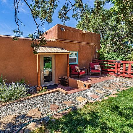 Pet Friendly Pinon Heaven Bed & Breakfast Santa Fe Exterior photo