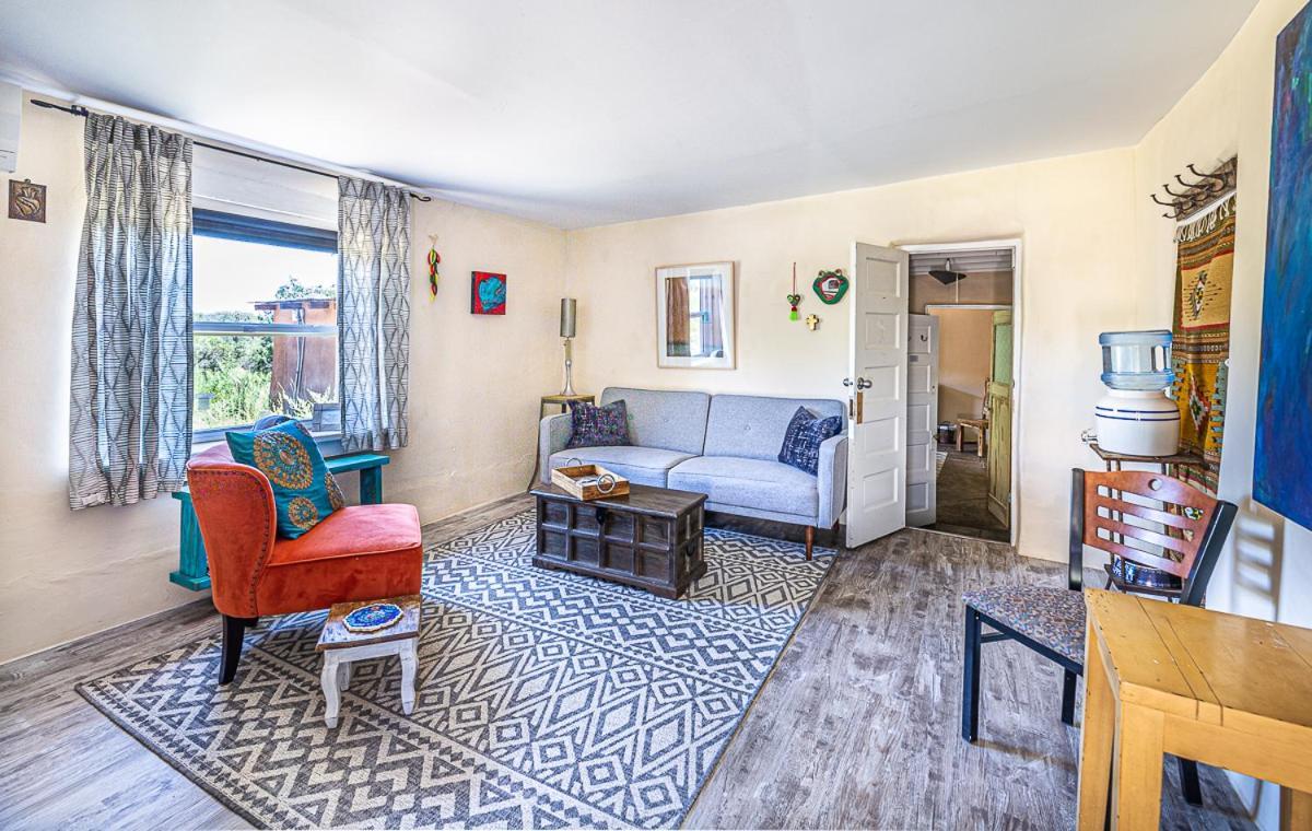 Pet Friendly Pinon Heaven Bed & Breakfast Canada de los Alamos Exterior photo